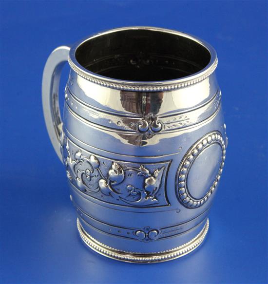 A Victorian silver barrel shaped christening mug, 6 oz.